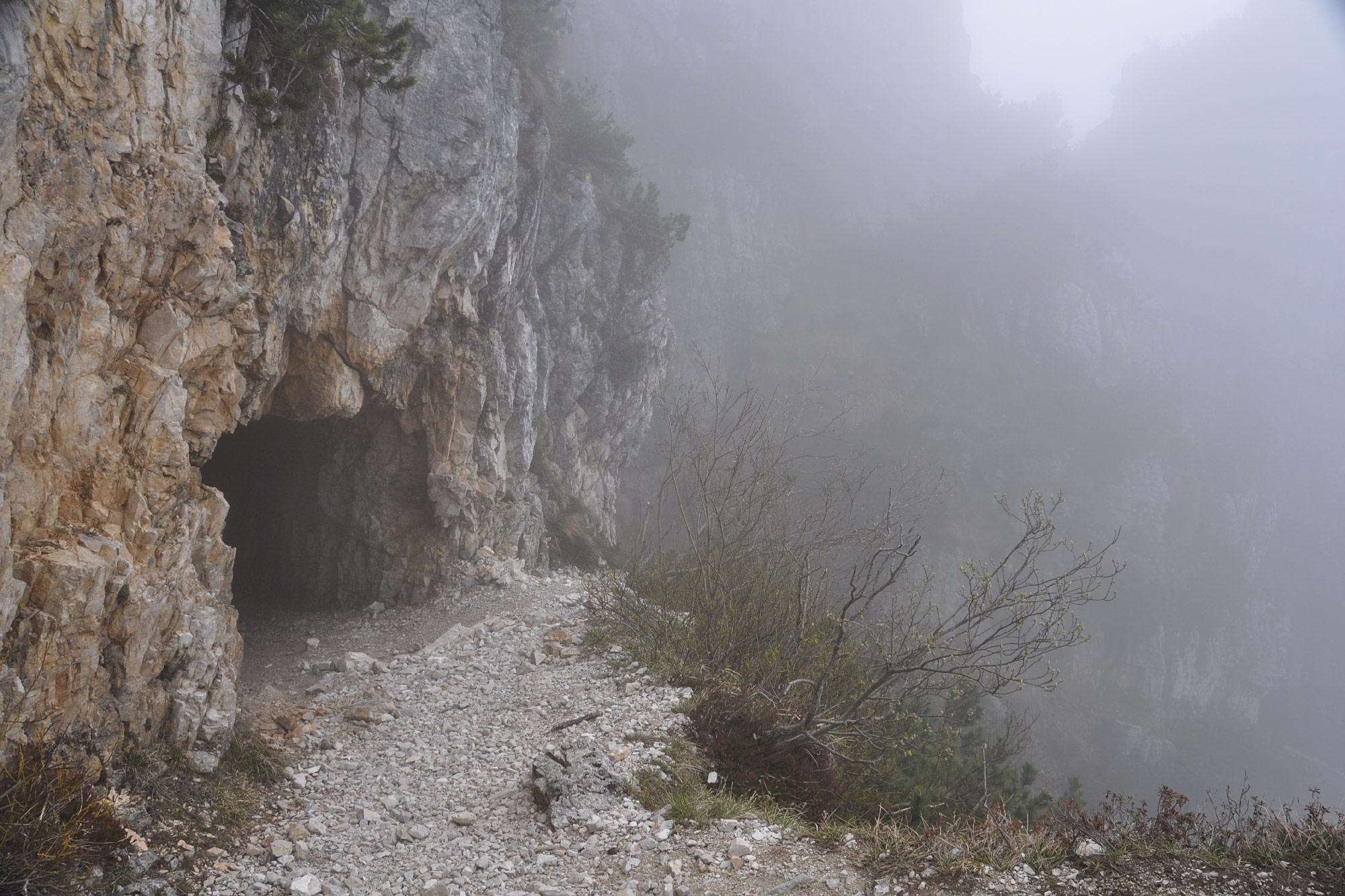 Strada delle 52 Gallerie